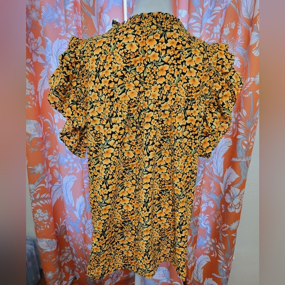 Floral Orange and Black Short Sleeve Blouse - Picture 4 of 5